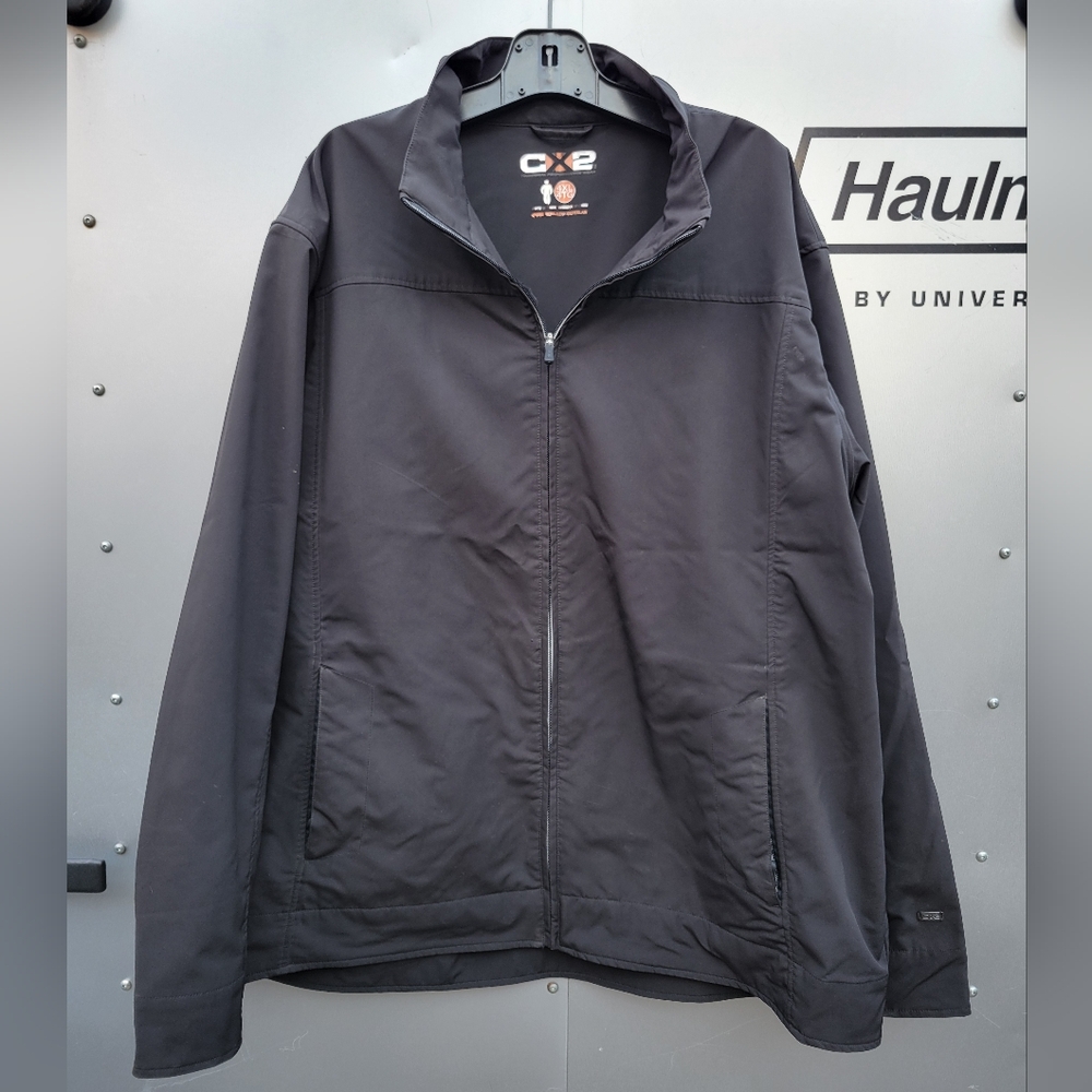 Mens CX2 rain and wind jacket in good shape, size 4XL